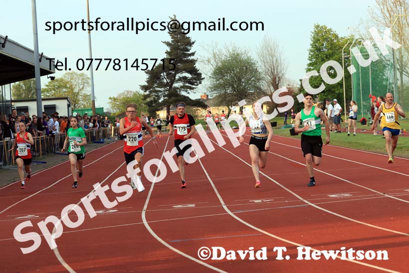 The 75 metres, 2025 NEGP No. 1, Monkton Stadium, Jarrow. Photo: David T. Hewitson/Sports for All Pics